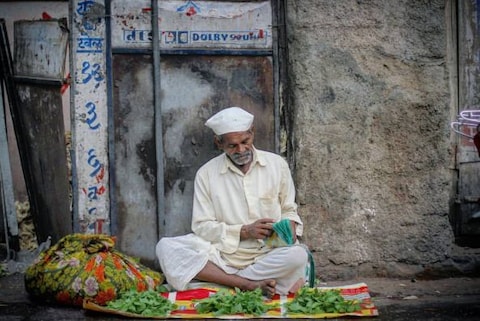 Shopping at Saraf Bazar